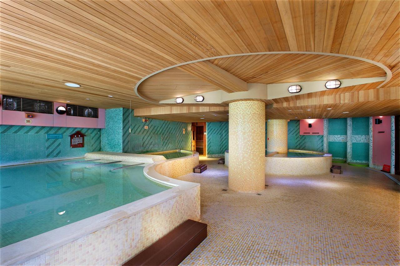 Hotel Royal Chihpin Wenquan Exterior photo A modern onsen in Japan