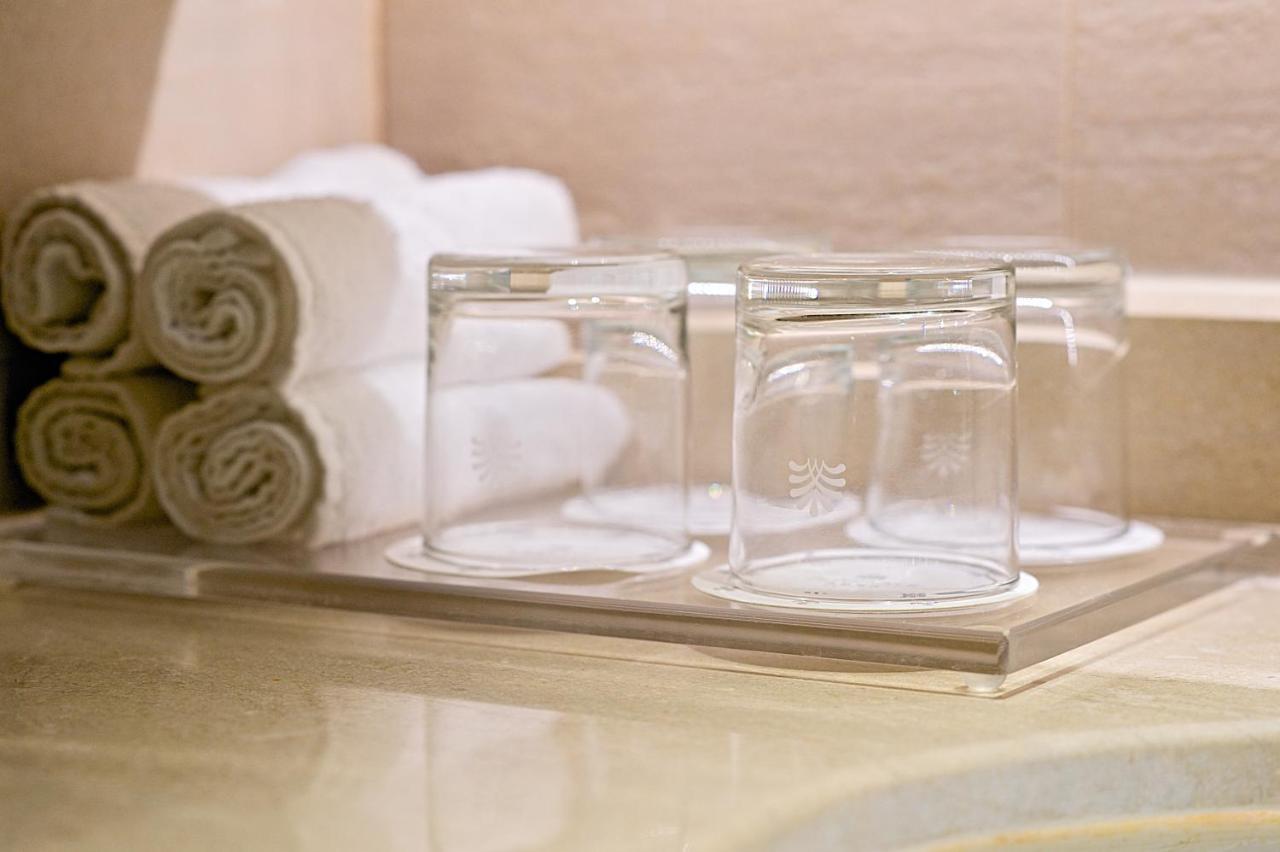 Hotel Royal Chihpin Wenquan Exterior photo A set of three glasses