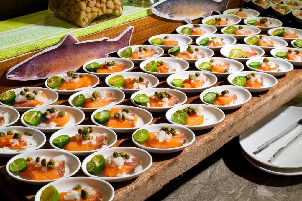 Hotel Royal Chihpin Wenquan Exterior photo Bicol Express