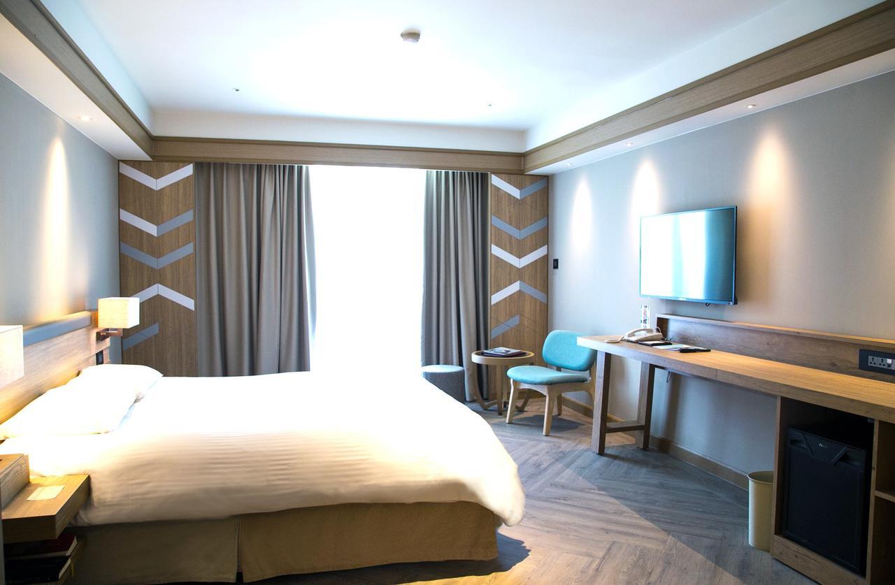 Hotel Royal Chihpin Wenquan Exterior photo A room at the hotel