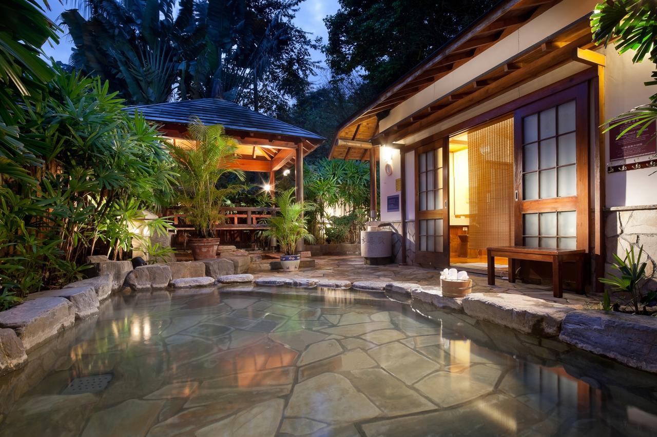 Hotel Royal Chihpin Wenquan Exterior photo A private onsen